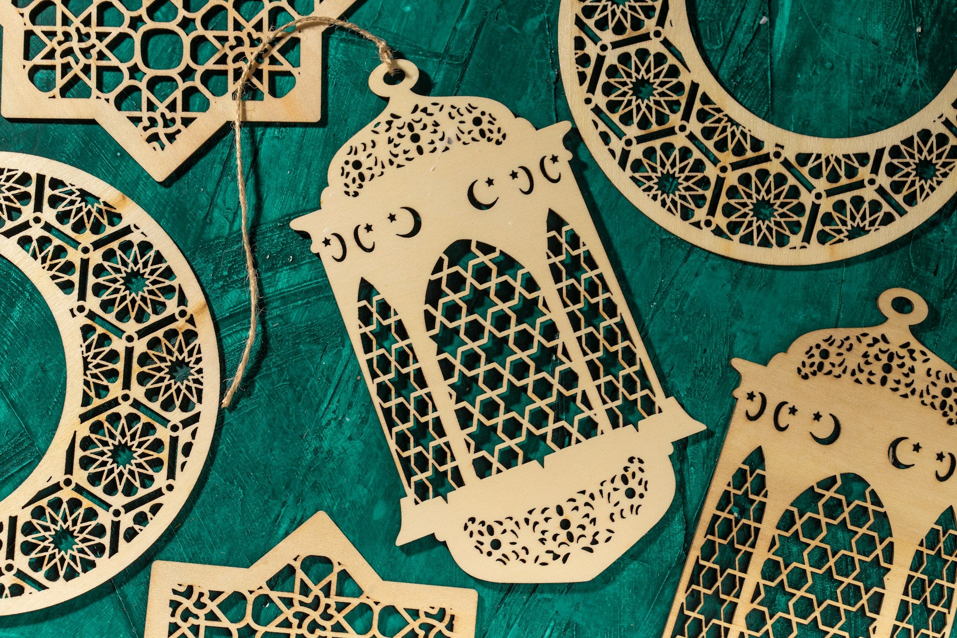 Medina Roots Exploring the Beauty of Geometric Patterns in Islamic Decor – Modern ...