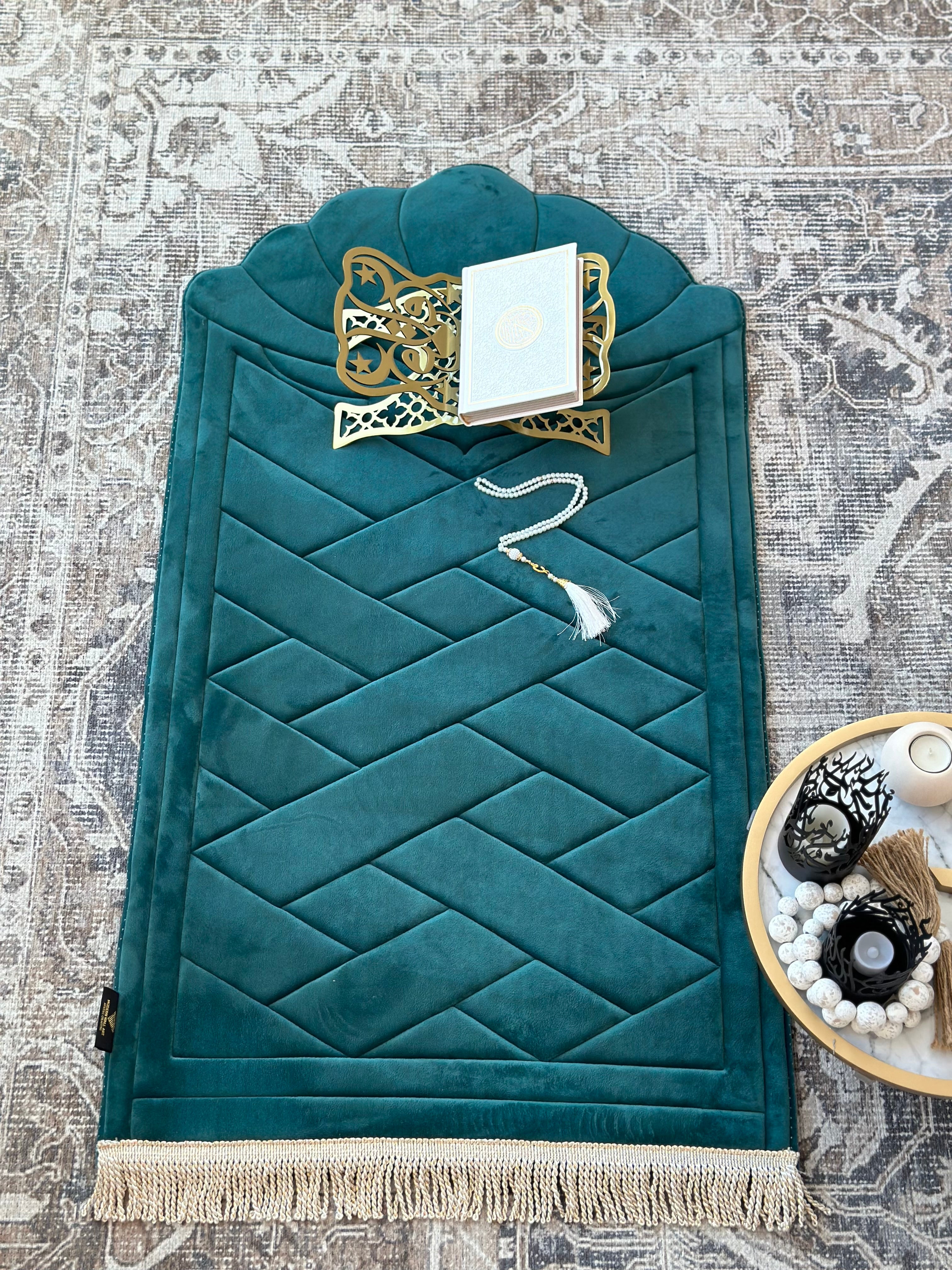 Large Seashell Design Luxury Prayer Mat – Soft Padded Islamic Rug with Tote Bag (Anti-Slip)