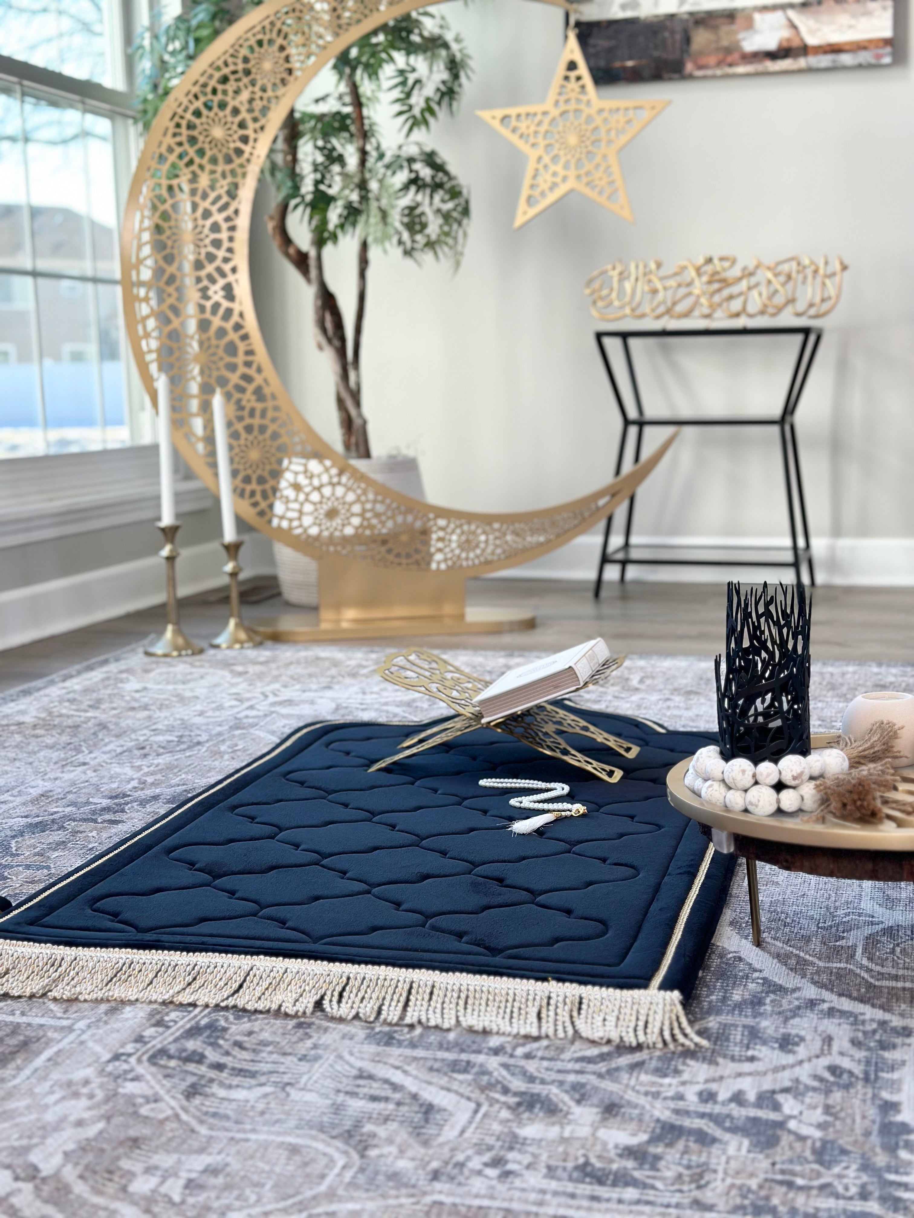 Luxury Padded Anti Slip Moroccan (Adult) Prayer Mat – Soft Islamic Rug with Carrying Case