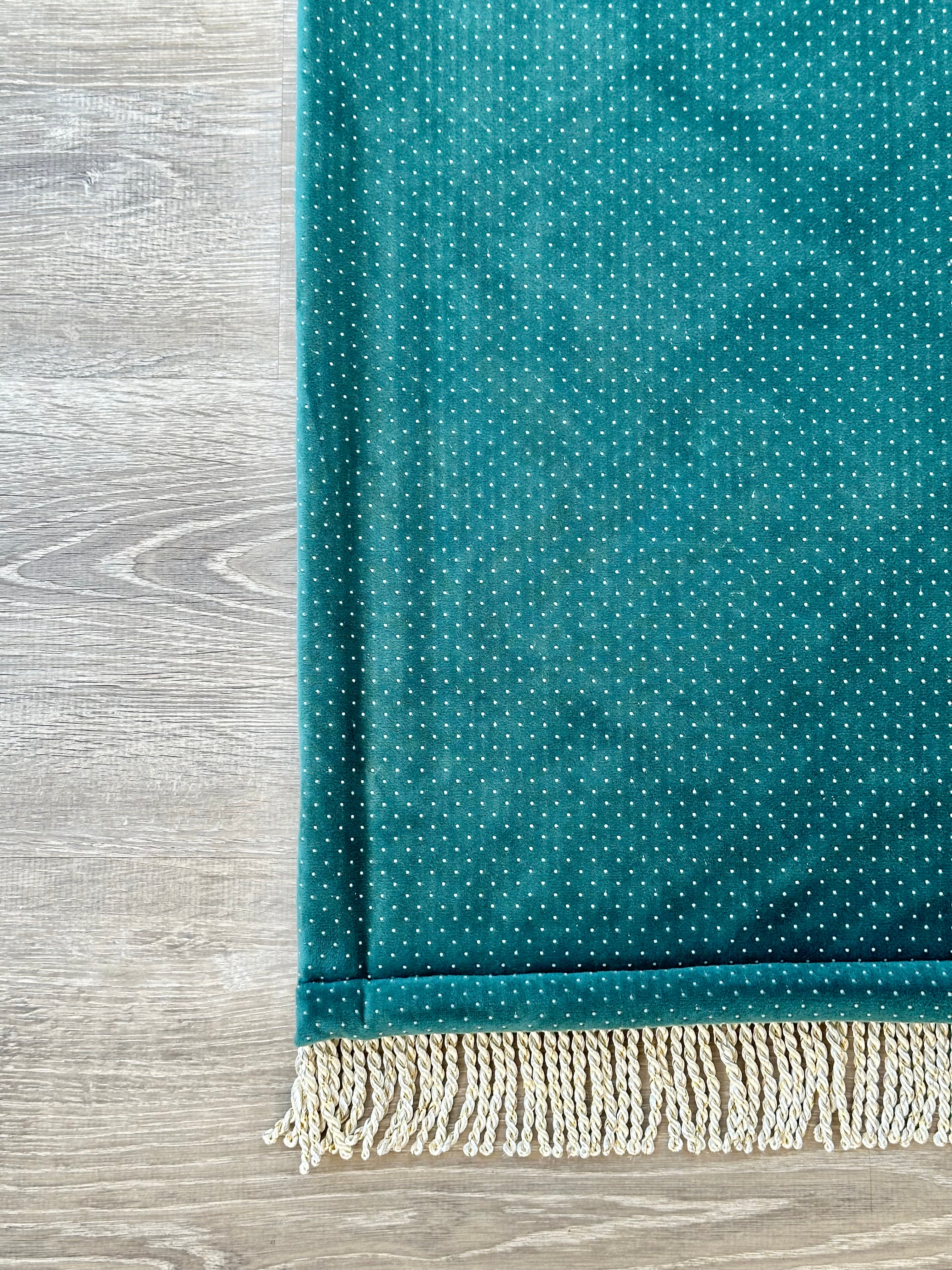 Luxury Padded Anti Slip Moroccan (Adult) Prayer Mat – Soft Islamic Rug with Carrying Case
