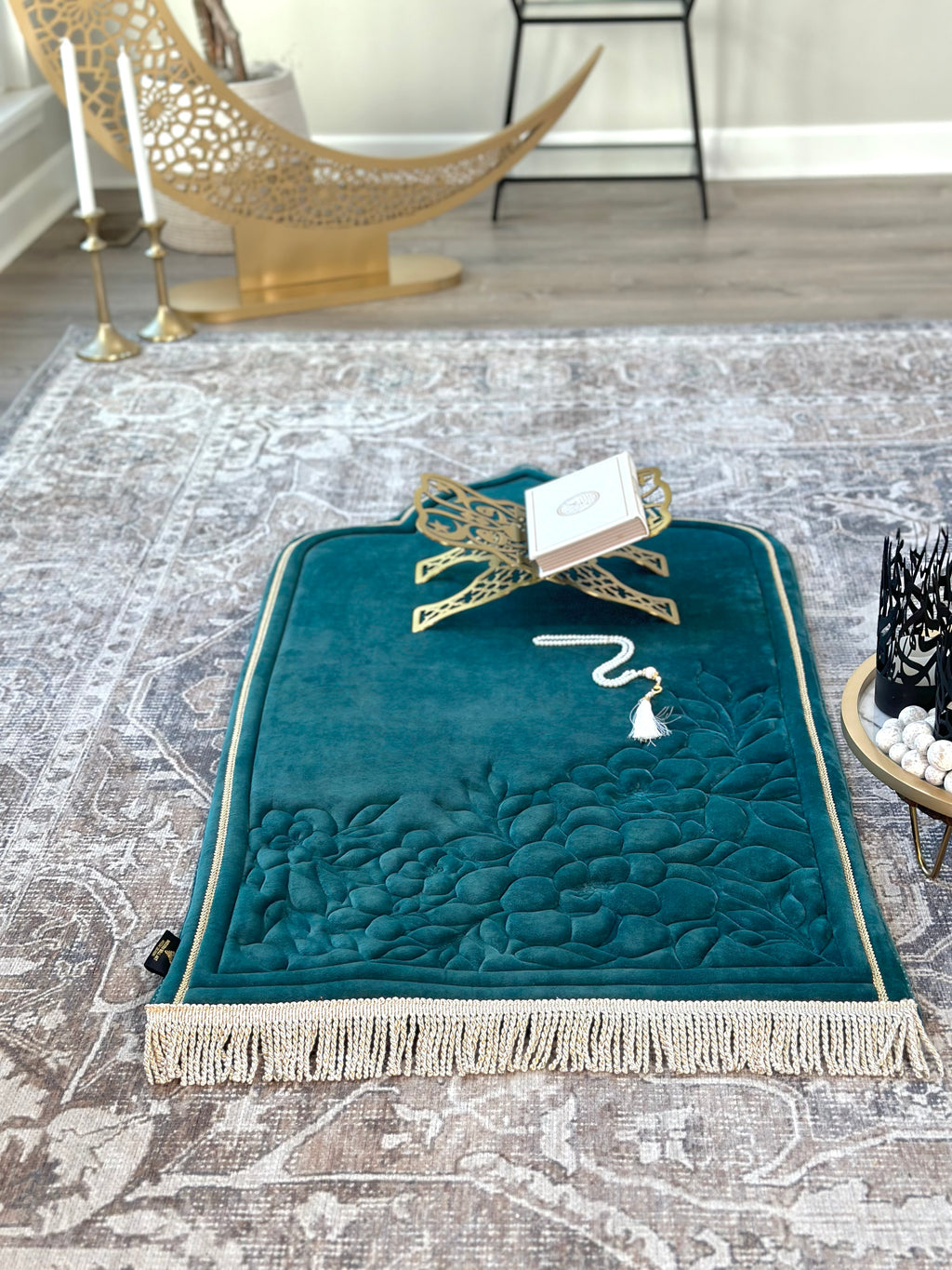 Luxury Padded Prayer Mat / Islamic Prayer Rug with Tote Bag – Non-Slip Floral Design
