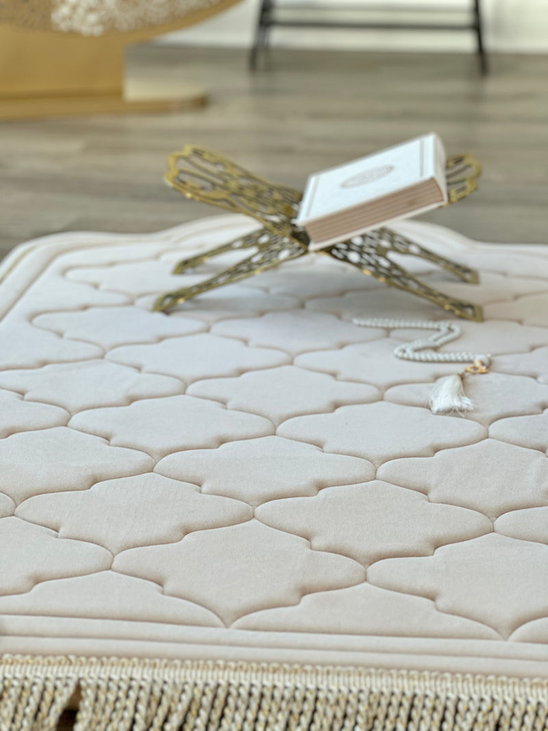 Kids Luxury Padded Anti Slip Moroccan Prayer Mat – Soft Islamic Rug with Carrying Case