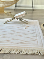Large Seashell Design Luxury Prayer Mat – Soft Padded Islamic Rug with Tote Bag (Anti-Slip)