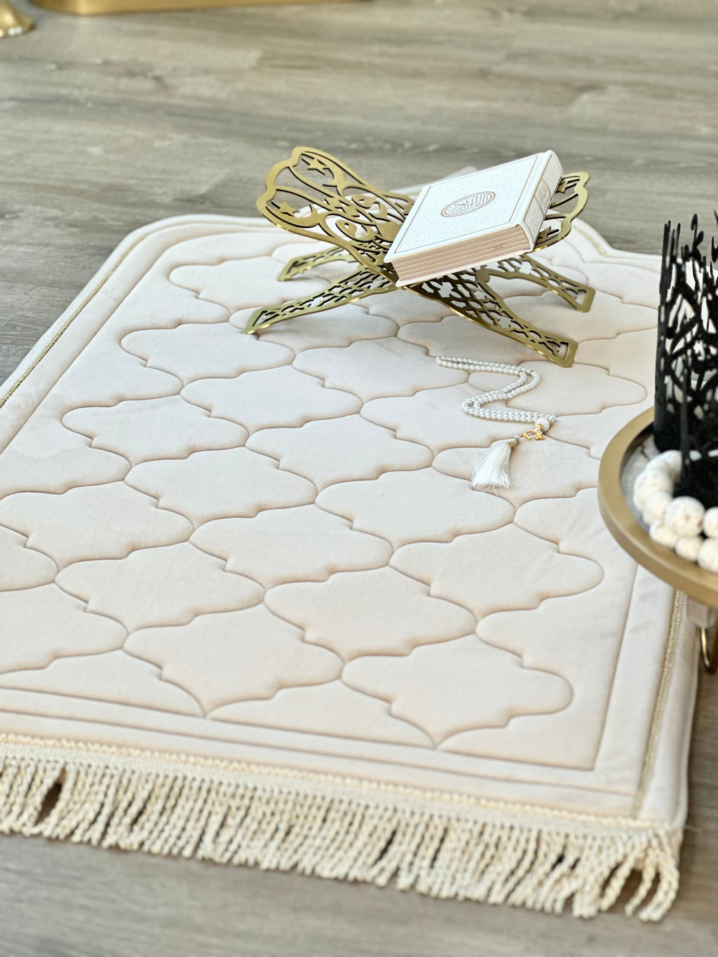 Luxury Padded Anti Slip Moroccan (Adult) Prayer Mat – Soft Islamic Rug with Carrying Case