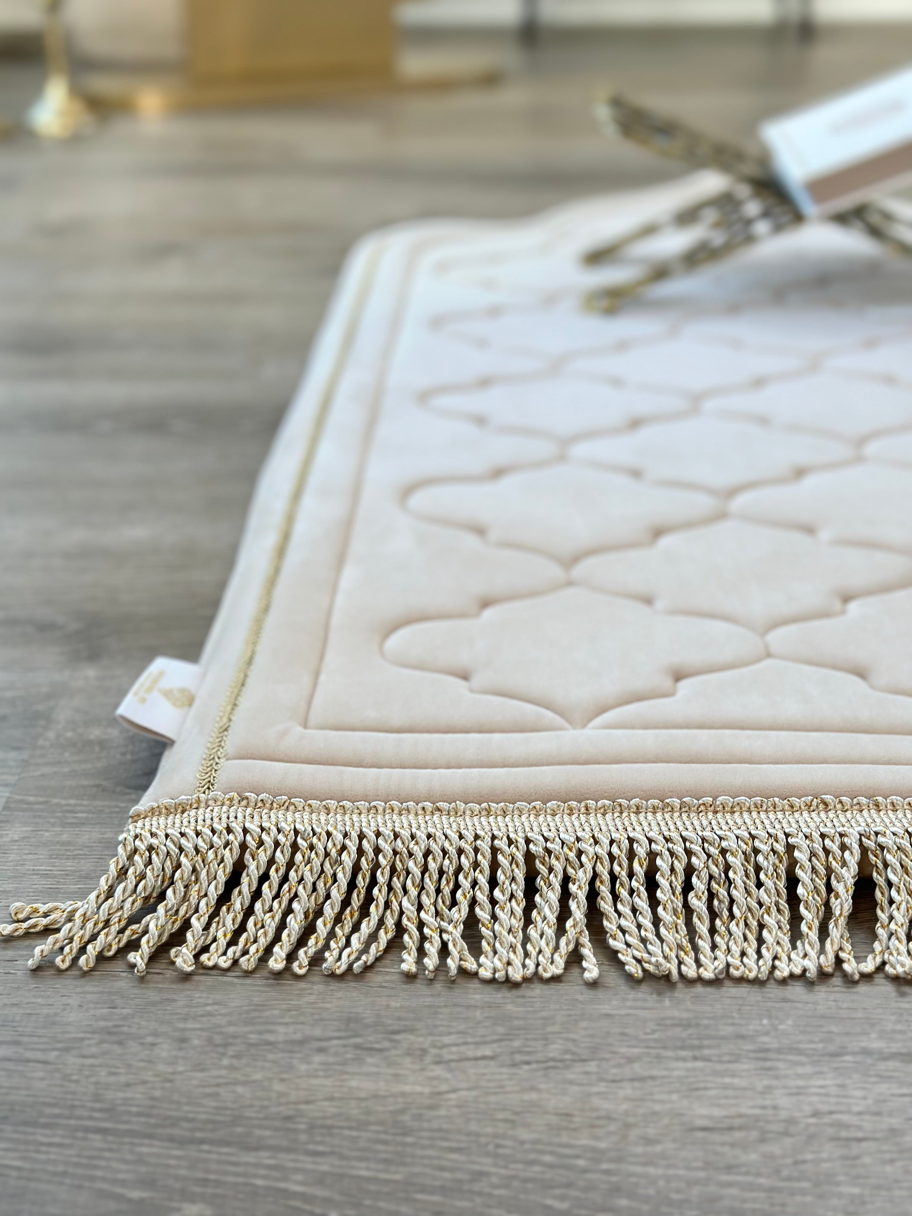 Luxury Padded Anti Slip Moroccan (Adult) Prayer Mat – Soft Islamic Rug with Carrying Case