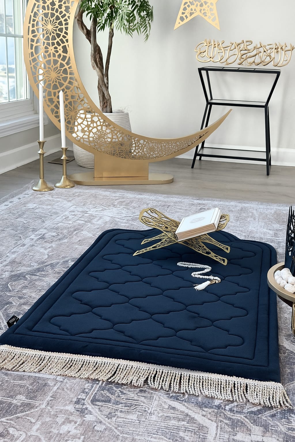 Kids Luxury Padded Anti Slip Moroccan Prayer Mat – Soft Islamic Rug with Carrying Case