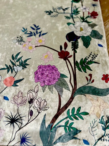 Floral Velvet Prayer Mat – Soft Anti-Slip Islamic Rug with Carrying Case