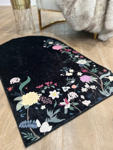 Floral Velvet Prayer Mat – Soft Anti-Slip Islamic Rug with Carrying Case
